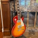 2009 Gibson Les Paul Custom Shop R8 | Cherry Sunburst | Case Candy and OHSC