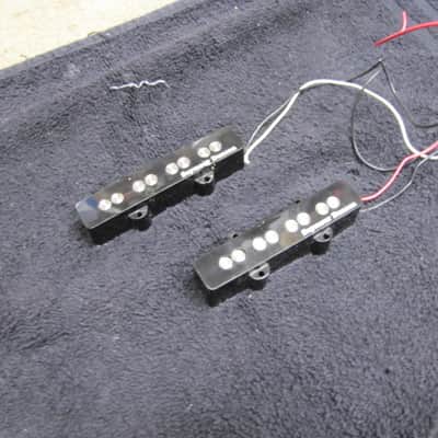 Seymour Duncan SJB-3 Matched Set Jazz Bass Pickups - Black image 1