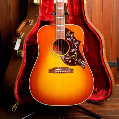 Gibson Hummingbird Original Heritage Cherry Sunburst Acoustic-Electric Guitar image 2