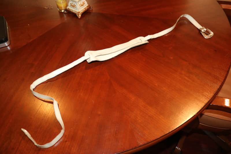 unkown Vintage Leather Strap  1960's  - White image 1