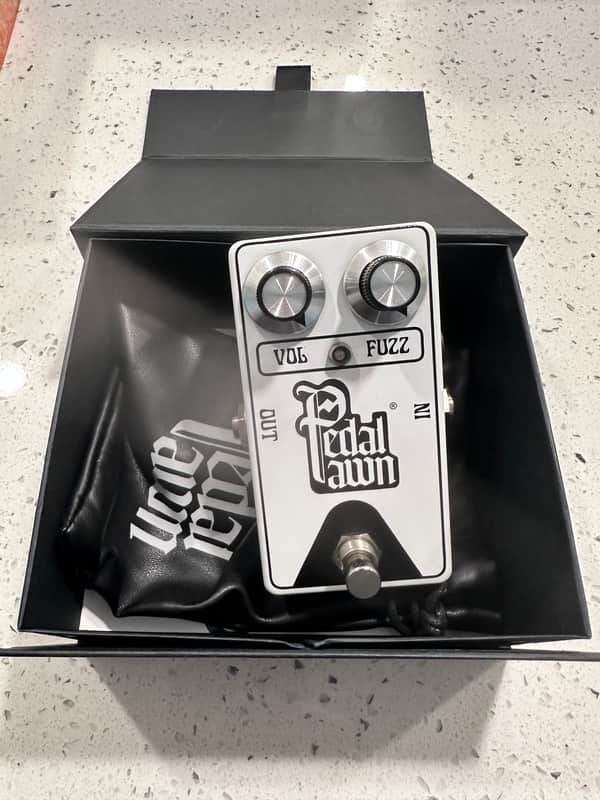 Pedal Pawn Fuzz 2020 - 2021 - White image 1