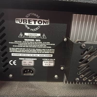 Line 6 Flextone HD 300-Watt Stereo image 7