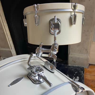 C&C Super Flyer Drum Set (13/16/22 in Antique White) image 4