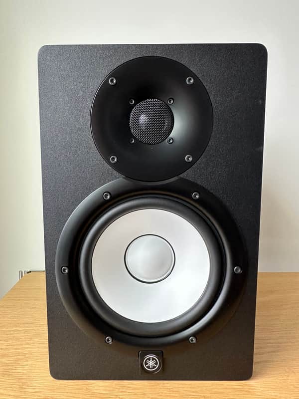 Yamaha HS7 6.5" Powered Studio Monitor (Single) 2015 - Present - Black image 1