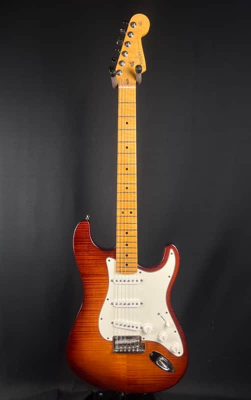 Fender American Select Stratocaster Maple Fingerboard | Reverb Canada