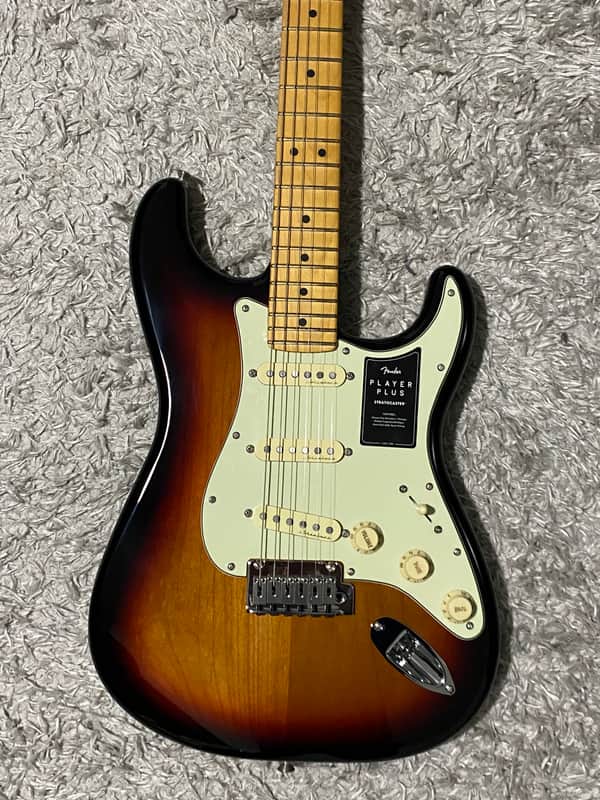Fender Player Plus Stratocaster with Maple Fretboard 2021 - Present - 3-Color Sunburst image 1