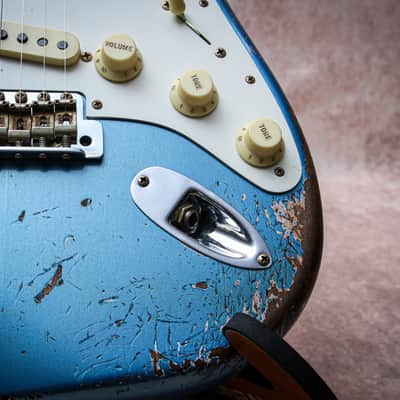 FENDER USA Custom Shop Ltd Red Hot Stratocaster Super Hvy Relic "Lake Placid Blue + Maple" (2024) image 10