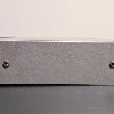 Samson Q5 Headphone Amplifier - Black image 8