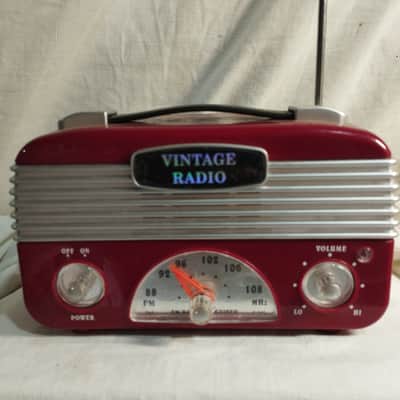 Petite radio "Vintage" modèle F645, AM-FM, portable image 2