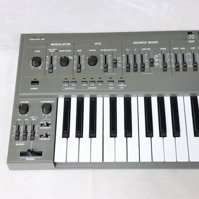 Roland SH-101 [256369] (09/01) image 4