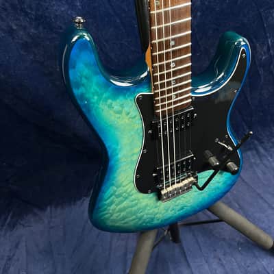 Schecter Traditional Pro Maple in Transparent Blue Burst Pre-owned image 2