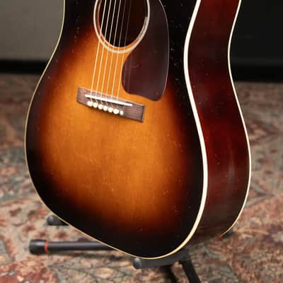 Gibson Custom Shop 1942 Banner J-45 Murphy Lab Light Aged Acoustic Guitar - Vintage Sunburst with Hardshell Case image 4