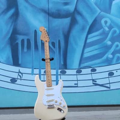 Fender Jimi Hendrix Artist Series Signature Stratocaster 2015 - Present - Olympic White image 4