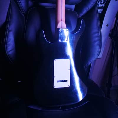 Squier II Standard Stratocaster HSS with Maple Fretboard (Made in Korea) 1989 - 1992 - Black image 8