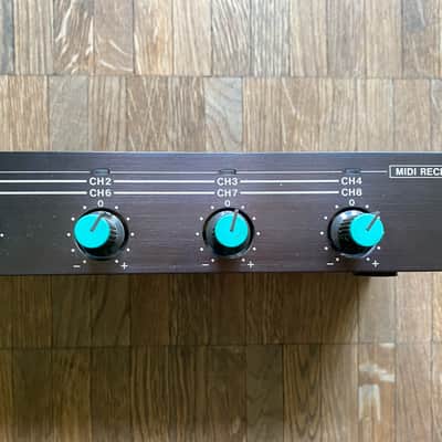Akai ME15F MIDI Dynamics Controller Rack Unit image 3