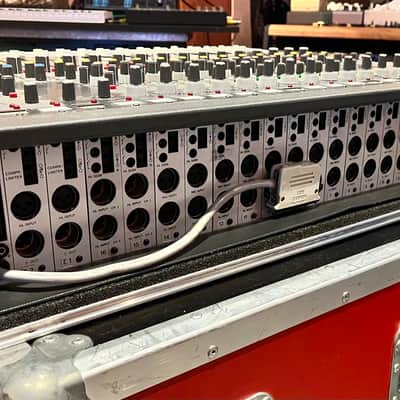 Studer 961 16ch + 2 comp/limiters + 28 line amps image 4