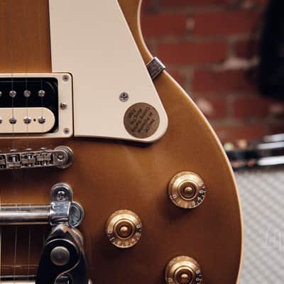 2012 Gibson Les Paul Classic - Goldtop with Bigsby! image 5