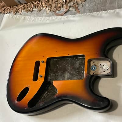 1996 USA Fender American Stratocaster 3TS 3 Tone Sunburst Guitar Body 2 Post Tremolo Ready image 4