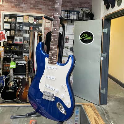 Fender Standard Stratocaster 2006 - Electron Blue image 5