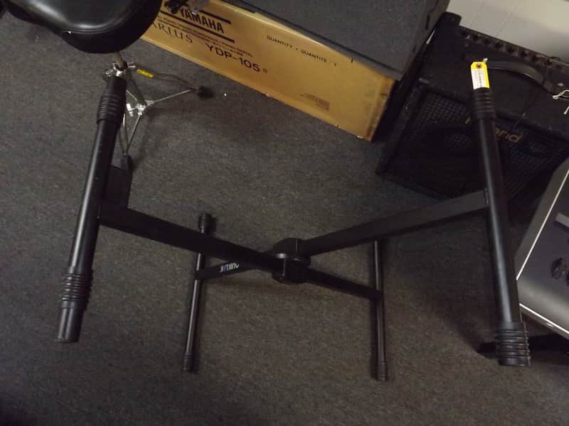 QuikLok T500 Keyboard Stand (Pre-owned) (Consignment) image 1