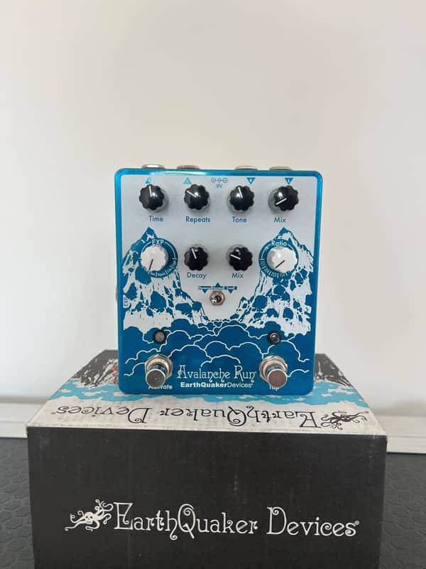 EarthQuaker Devices Avalanche Run Stereo Reverb & Delay with Tap Tempo V2