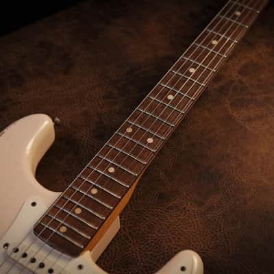 Fender Custom Shop 1959 Stratocaster Relic in Super Faded Aged Shell Pink image 4