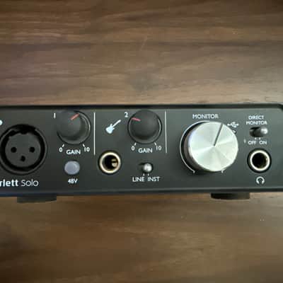 Focusrite Scarlett Solo 2nd Gen USB Audio Interface 2016 - 2018 - Red / Black image 2
