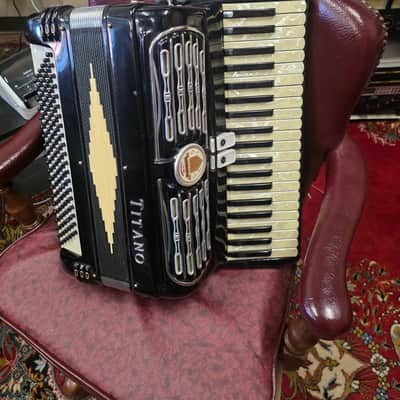 Titano Dandy 41/120 Piano Accordion Made in Italy with Case and Straps image 1