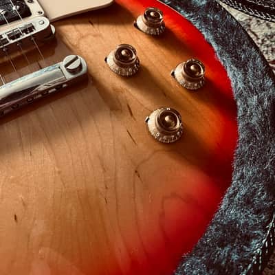 Gibson Les Paul Classic 1960 Reissue (2005) - Heritage Cherry Sunburst - Gorgeous Plain-top Les Paul image 5