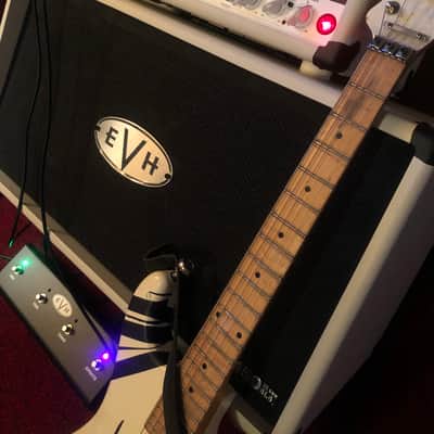 EVH 5150 III 50w 6L6 3-Channel 50-Watt Guitar Amp Head w/ 60w 2x12” cab 2020 - Present image 6