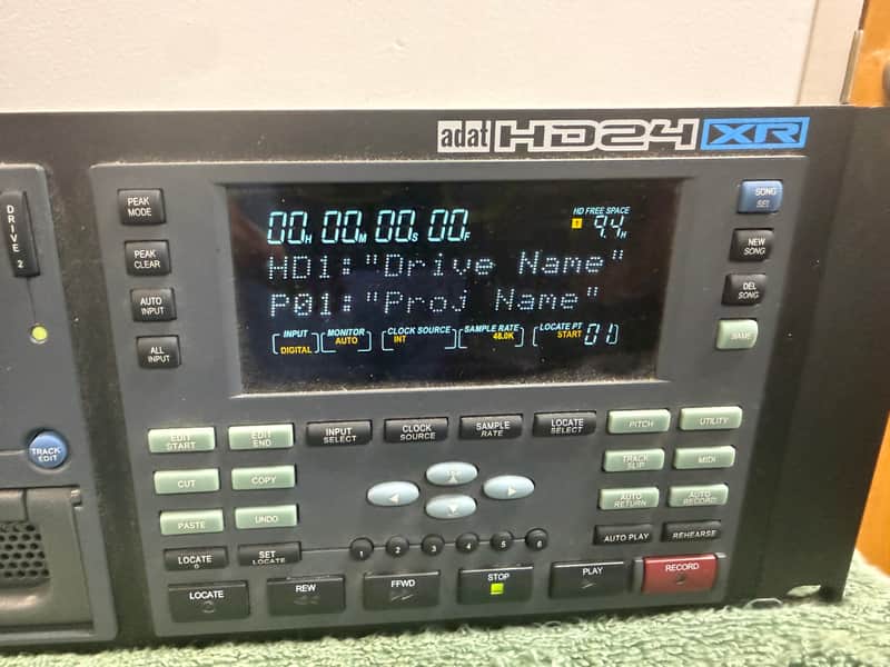 Alesis ADAT HD24XR 24-Track Hard Disk Recorder + BRC + LRC + FirePort 1394 + 6 Drive Caddies