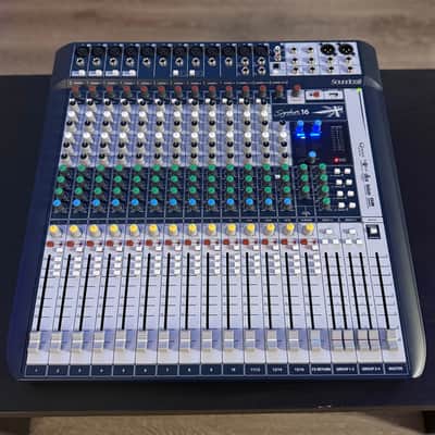 Soundcraft Signature 16 Compact 16-Channel Analog Mixer w/ Effects