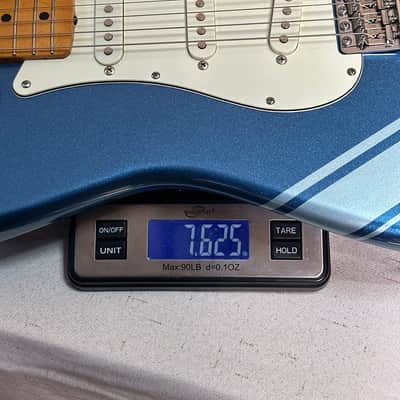 Fender FSR Traditional 50s Stratocaster 2018 - Lake Placid Blue / Ice Blue Metallic Competition Stripe image 11