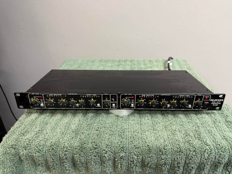 Drawmer DL241 デュアル・オート・コンプレッサー DL241 Dual Auto Compressor — Drawmer Electronics