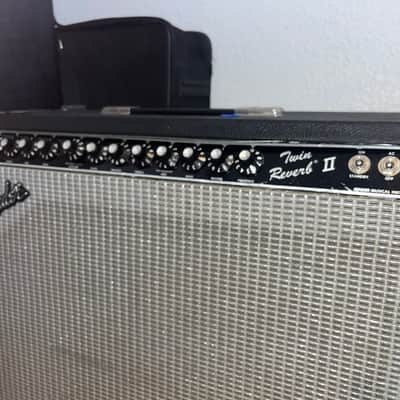 Fender Twin Reverb II 2-Channel 105-Watt 2x12" Guitar Combo 1983 - 1986 - Black image 3