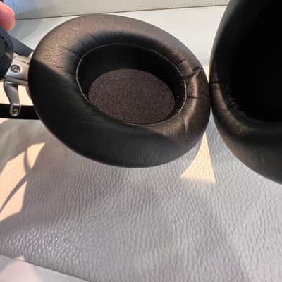 Meze 99 Classics Closed Over-Ear Headphones - Walnut Silver B-STOCK - No Original Box image 6
