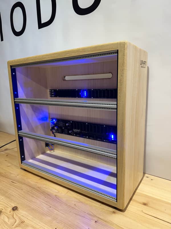Uryan Modular 9U / 84 HP Minimal Series eurorack case image 1