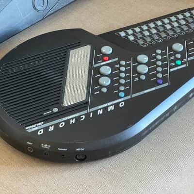 Suzuki OM-250M Omnichord Midi + Case + Manual image 4