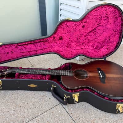 Excellent Condition Taylor Builder's Edition K24ce, V-Class, Hawaiian Koa, Original Taylor hard case image 10