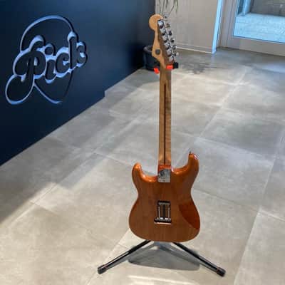 Fender Stratocaster Select Made in USA 2013 image 2