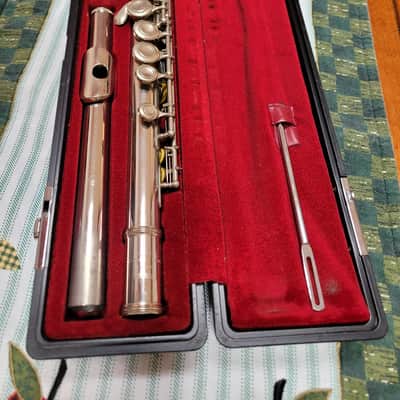 Yamaha YFL-211-(closed hole)Flute-2026 - Silver Plated- Beautiful! image 5