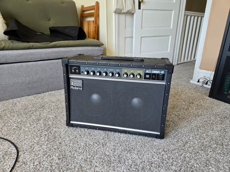 Roland JC-40 Jazz Chorus 40-watt 2x10-inch Combo Amplifier image 1