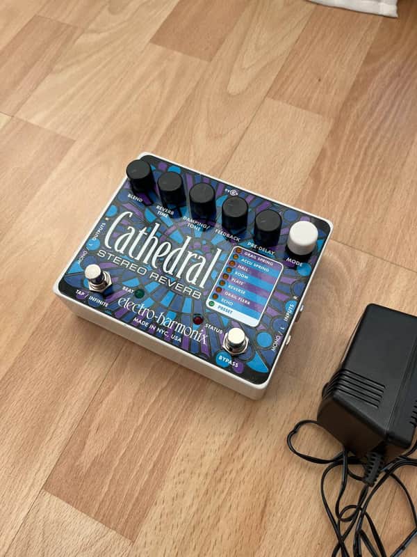 Electro-Harmonix Cathedral Stereo Reverb | Reverb Canada