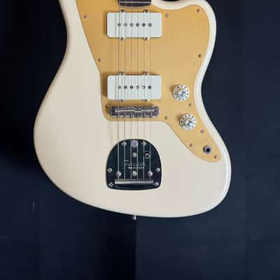 Fender Limited Edition American Professional Jazzmaster with Rosewood Neck 2019 Olympic White image 1