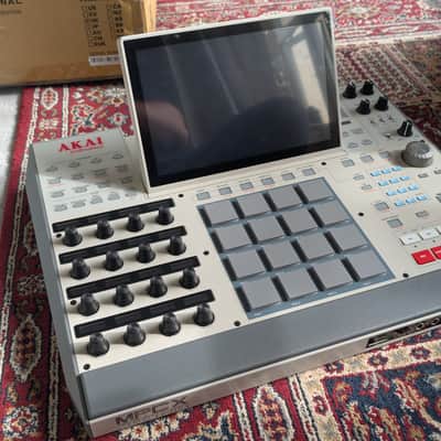 Akai MPC X Special Retro Edition DAW + Decksaver Bild 2