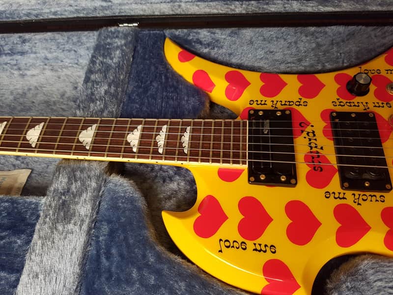 Fernandes Burny Hide Signature MG-360S Heart Yellow Honduras