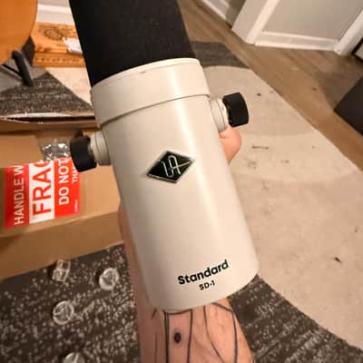 Universal Audio Standard SD-1 Cardioid Dynamic Microphone 2022 - Present - White image 1