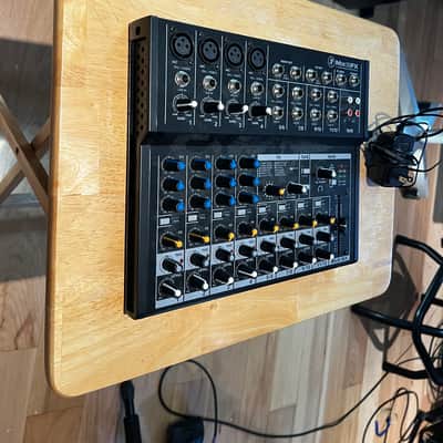 Mackie Mix12FX 12-Channel Compact Mixer with Effects 2015 - Present Black image 4