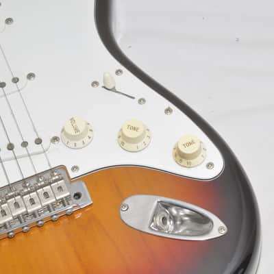 Fender Stratocaster Crafted in Japan Electric Guitar Ref No 7083 image 4