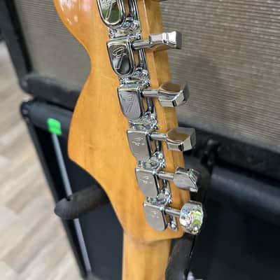 Fender Musicmaster with Rosewood Fretboard 1978 - Red image 8